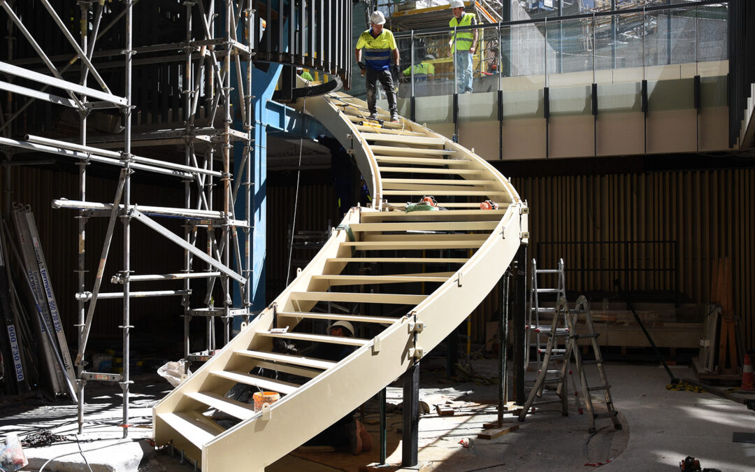 Diseño e instalación de escalera metálica. Madrid.