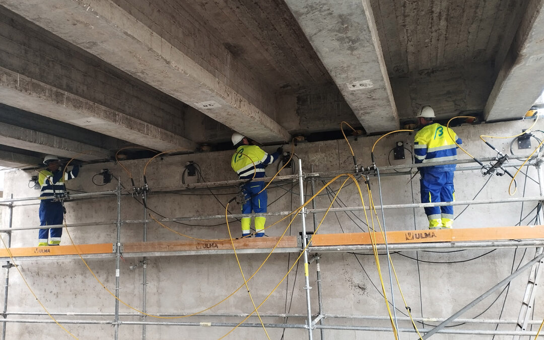 Sustitución de apoyos en un puente. Extremadura